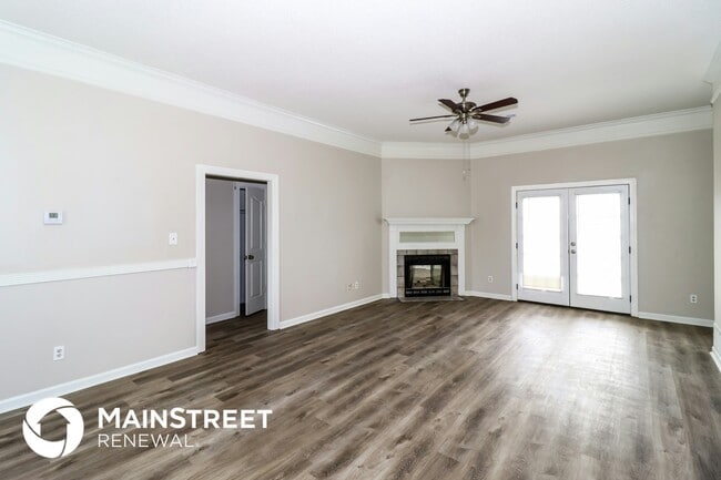 Building Photo - 7013 Juanita Cir S
