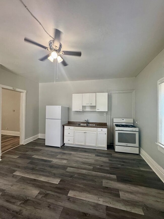 Photo - 2714 May St Apartment