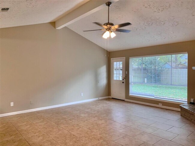 Foto del edificio - 4306 Towergate Dr