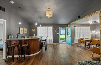 Building Photo - 2001 N 61st Ave