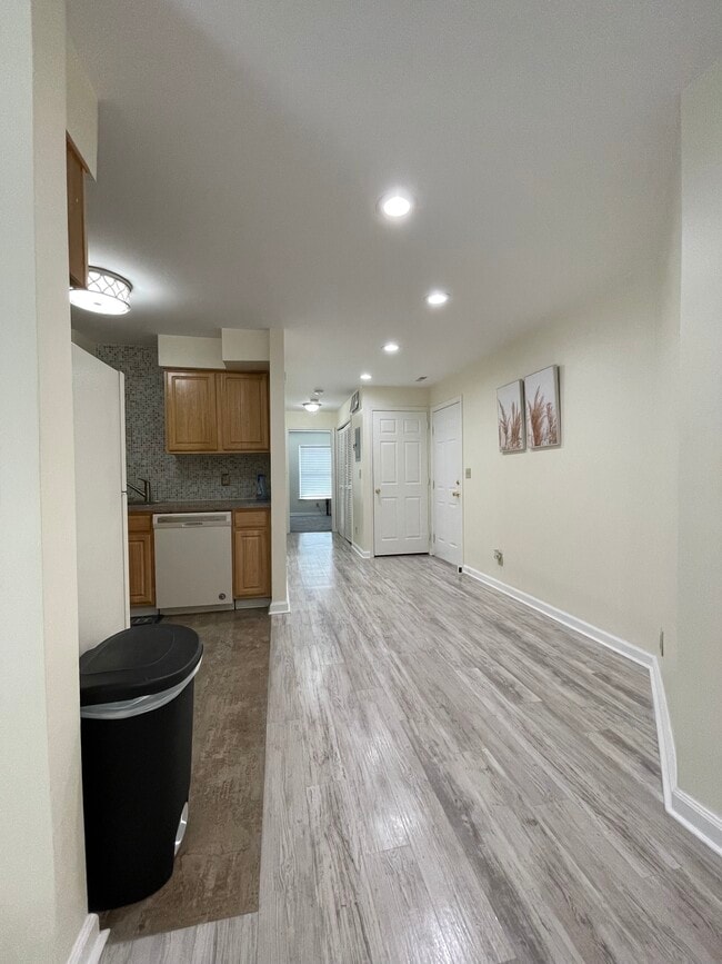 Building Photo - 388 Ocean Ave