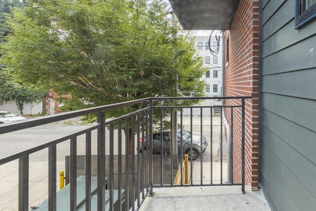 Foto del edificio - 5 br, 4 bath Duplex - 1519 N Sydenham St U...