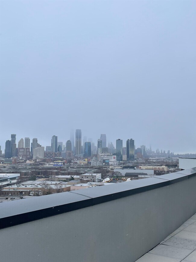 Foto del edificio - 144 Summit Ave