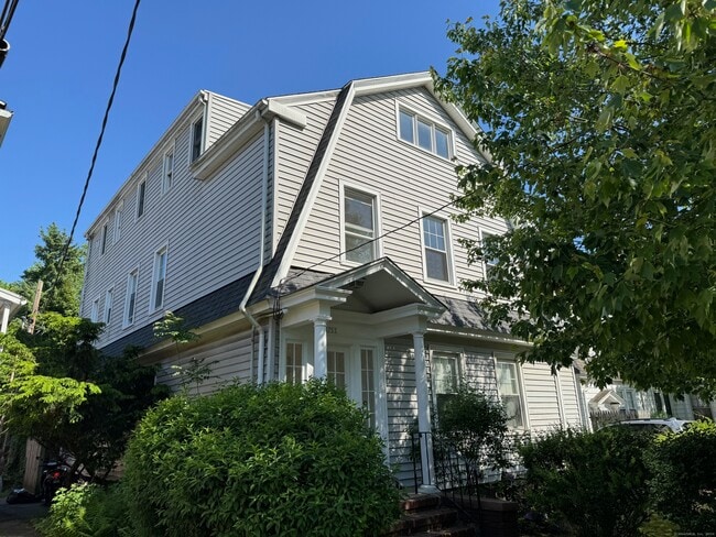 Foto del edificio - 1253 Forest Rd