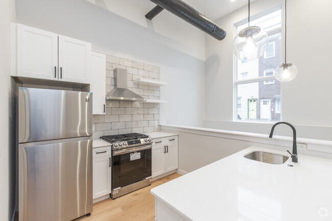 Building Photo - 757 N Uber St