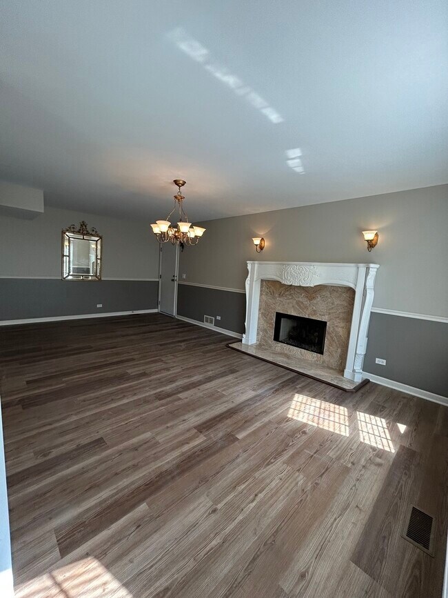 Building Photo - 1381 Laurel Oaks Dr