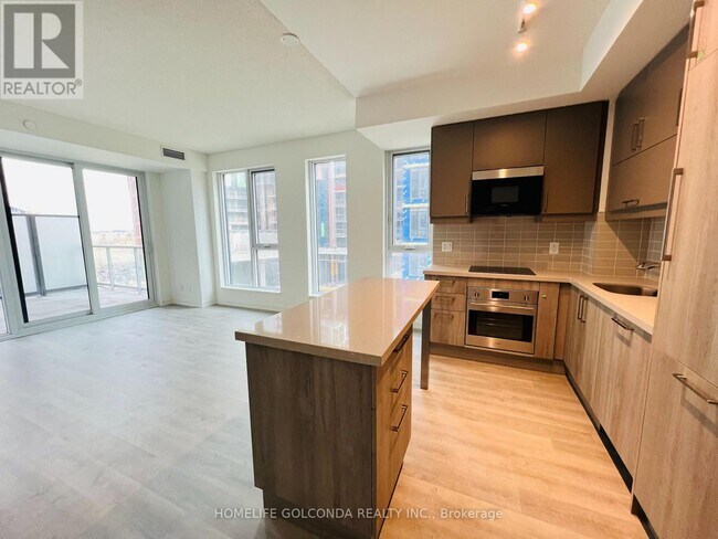 Photo du bâtiment - 8119 Birchmount Rd