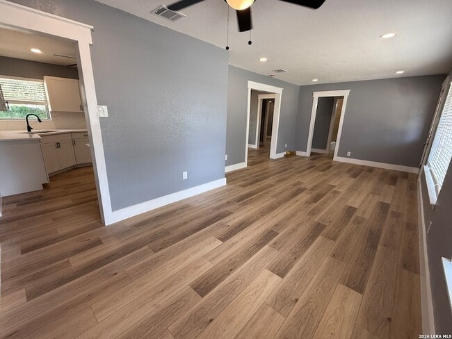 Building Photo - 4410 Trailwood Dr