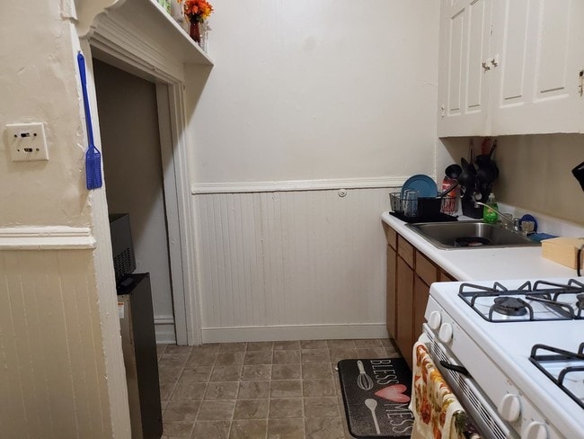 Building Photo - 1 br, 1 bath House - 454 W. King St. Apt. 1