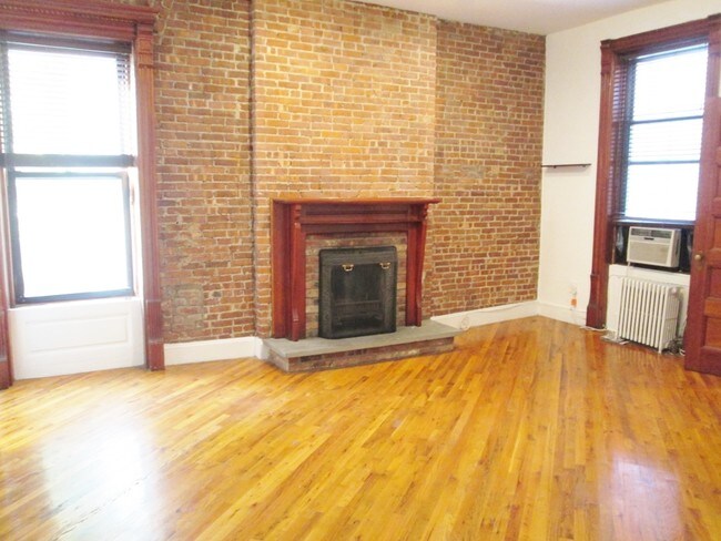 Foto del edificio - 1296 Madison Ave