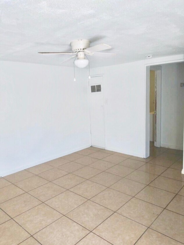 Primary Photo - 511 Lincoln Ave