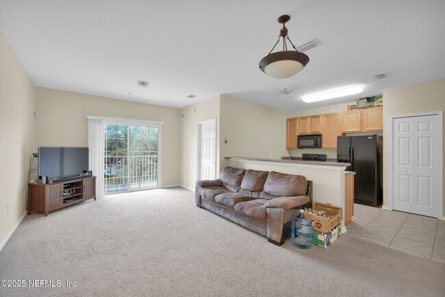 Foto del edificio - 8241 Pelican Landing Rd