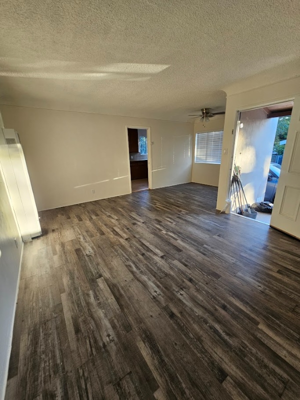 Building Photo - 1250 Yosemite Dr