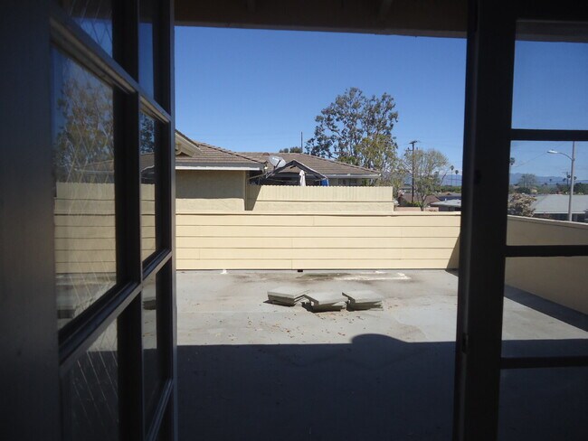 Foto del edificio - "Discover Coastal Living: Spacious 3-Bed, 2-Bath Townhouse