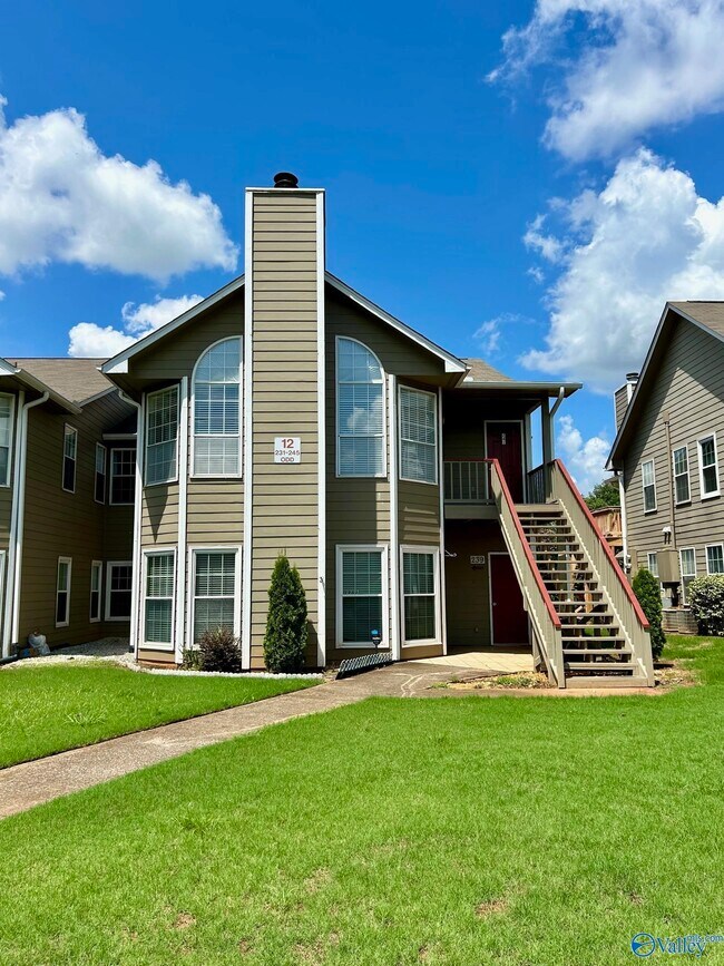 Foto del edificio - 241 Waters Edge Ln