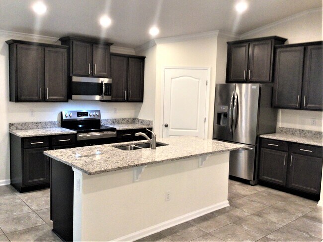 Building Photo - 12430 Jovana Rd