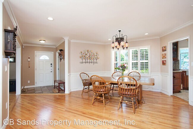 Building Photo - 4 br, 3.5 bath House - 3240 Tennyson St