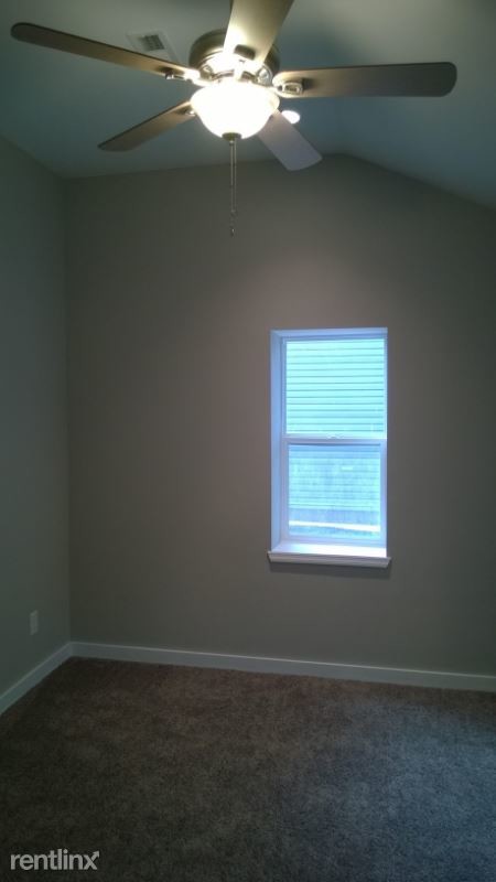 Building Photo - 3 br, 2 bath House - 209 February St