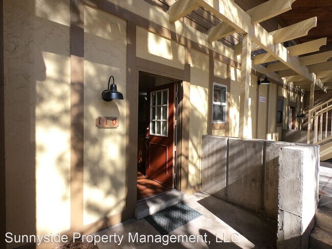 Building Photo - 3 br, 1.5 bath House - 3000 Colorado Ave. ...