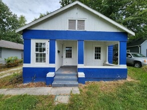 Building Photo - 1507 E Blaine St