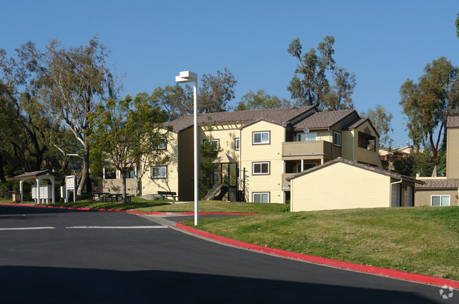 Building Photo - Stonemark at Los Morros