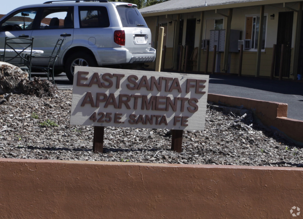 Foto del edificio - East Santa Fe Apartments