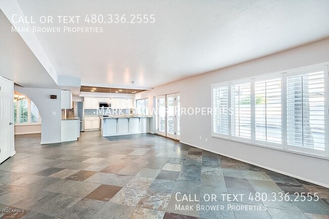 Building Photo - 1613 E Weathervane Ln