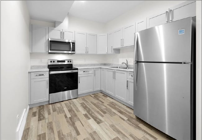 Photo du bâtiment - 16611-16630 30 Ave SW