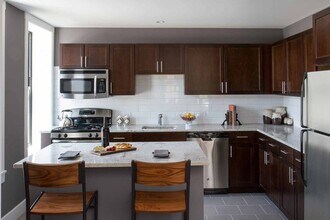 Interior Photo - Shoreland