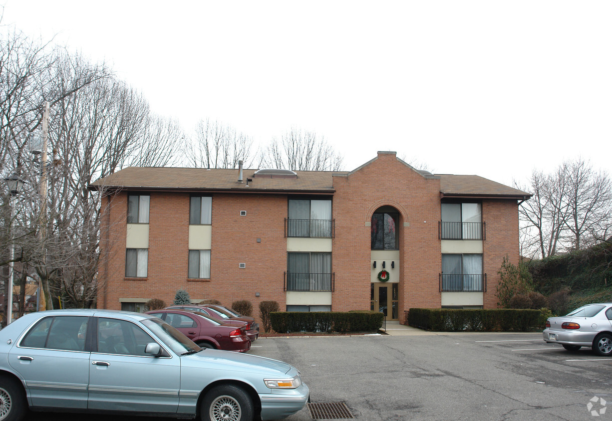 Foto del edificio - Bradley Court Apartment