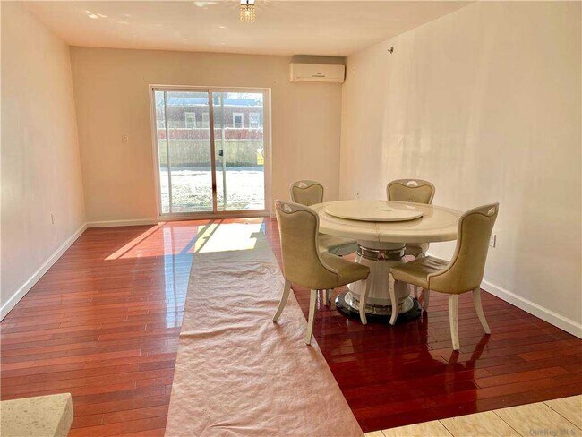 Building Photo - 3364 Guider Ave