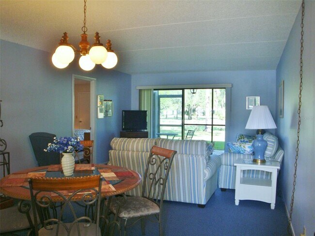 Building Photo - 111 E Cypress Ct