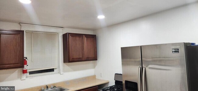 Foto del edificio - 1299 Sayrs Ave