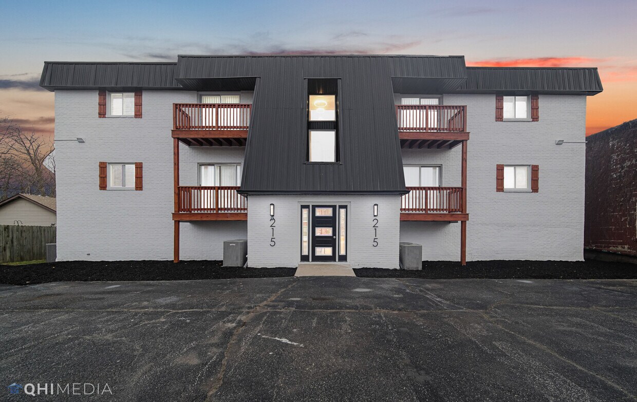 East Apartments Apartments in Hobart, IN