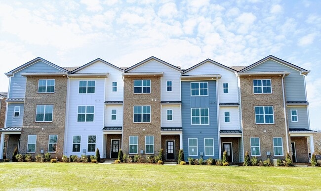 Luxury Town Home - Williamson County - End Unit - Luxury Town Home - Williamson County - End Unit
