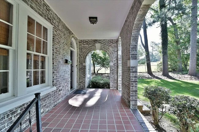 Foto del edificio - View of Columbus Country Club Golf Course,...