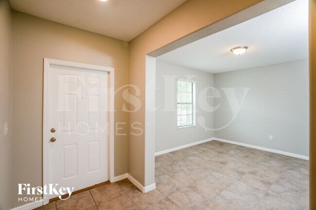 Building Photo - 9627 Sage Creek Dr