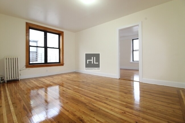 Building Photo - QUENTIN ROAD 1Bed