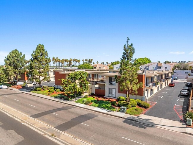 Building Photo - 7434 Mesa College Dr