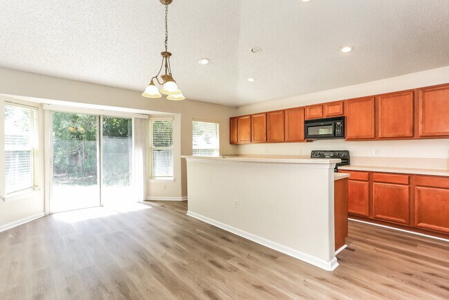 Building Photo - 11390 Emma Oaks Ln