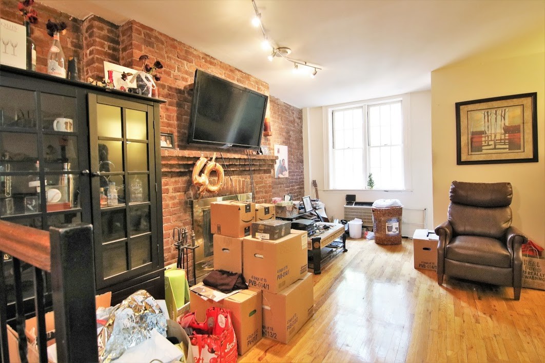 Primary Photo - 53 W 84th St