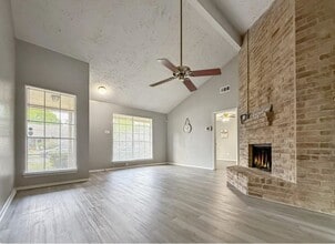 Building Photo - 19411 Lazy Valley Dr