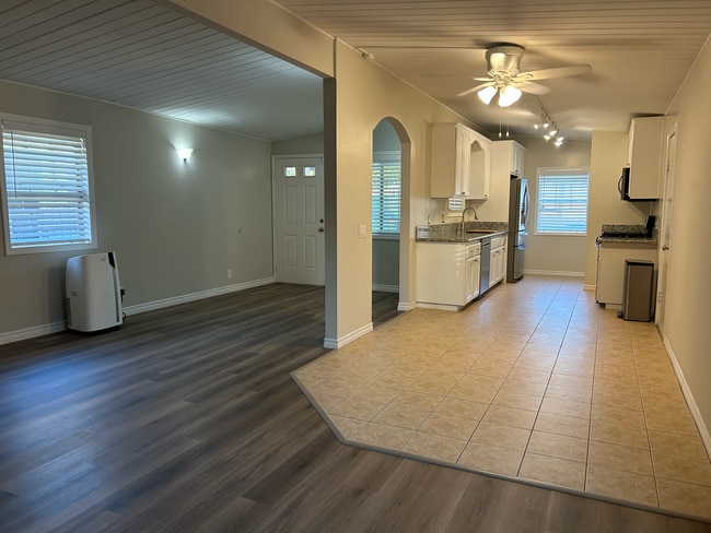 Building Photo - 15327 Pimenta Ave