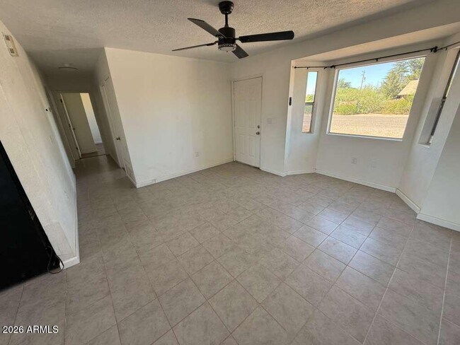 Foto del edificio - 3105 E 14th St