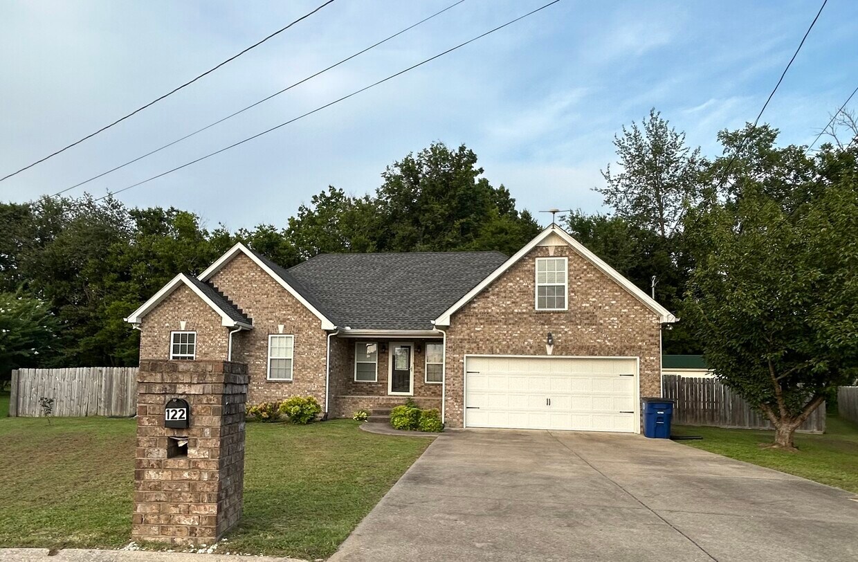 Primary Photo - 122 Raven Ct