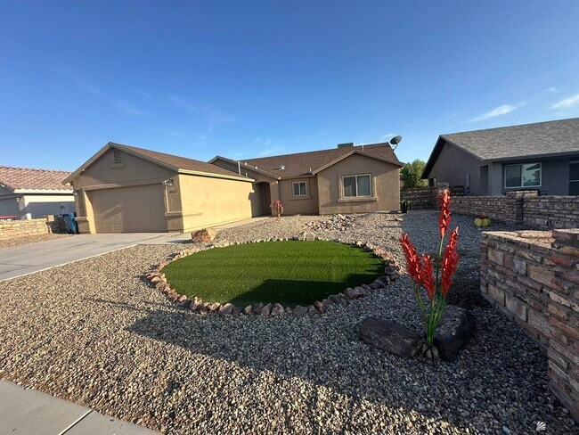 Foto del edificio - 10131 E 34th Ln