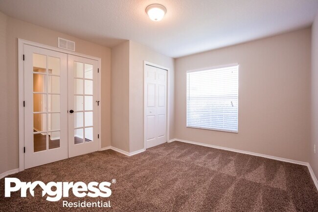 Foto del edificio - 5063 Ashwood Dr