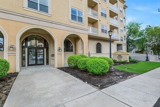 Building Photo - 2203 Dorrington St