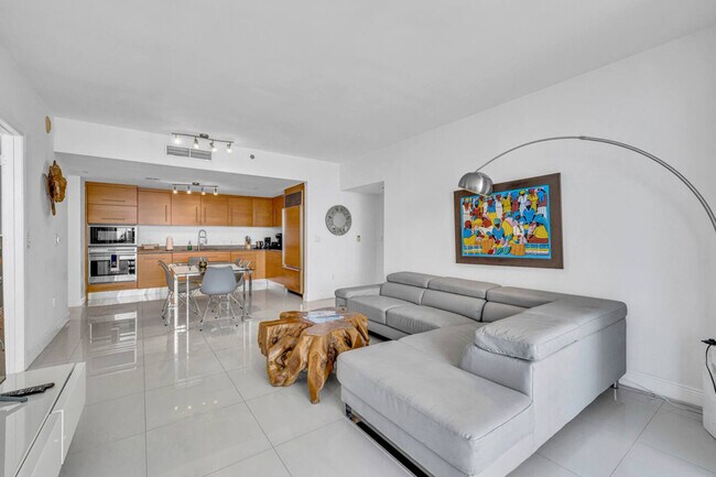 Foto del edificio - 485 Brickell Ave
