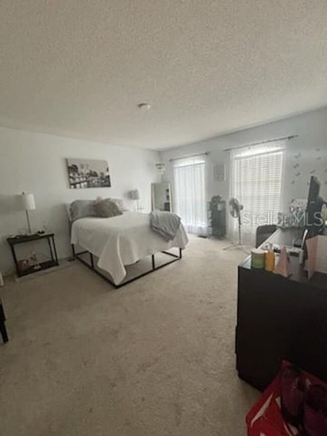 Building Photo - Heart Of Orlando/Kissimmee Townhome